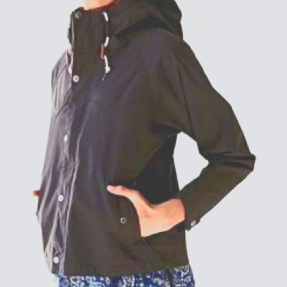 Poler Women's 2.5L BIRCH JACKET Camp Vibes Dark Gray Size Med fall